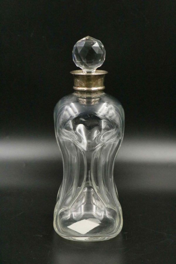 05 - 30.1_Silver Topped Kluk Kluk Pinched Decanter_97586