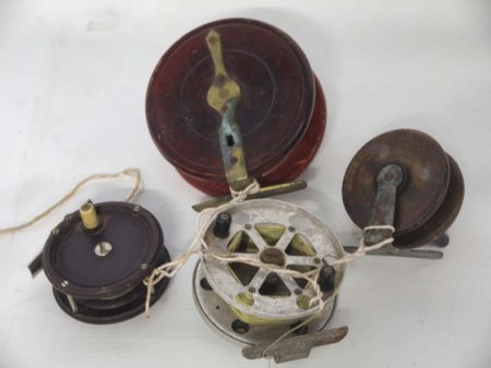 05 - 302.1_Small Collection of Vintage Fishing Reels_99006