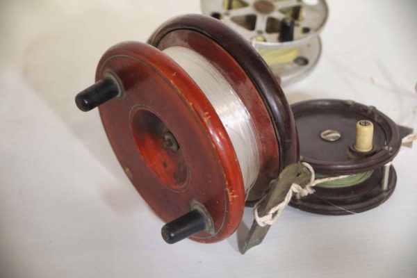 05 - 302.8_Small Collection of Vintage Fishing Reels_99006