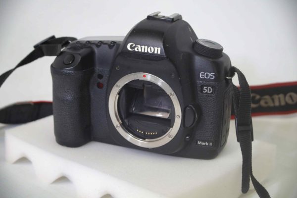 05 - 305.2_Canon EOS 5D MKII Camera_99009