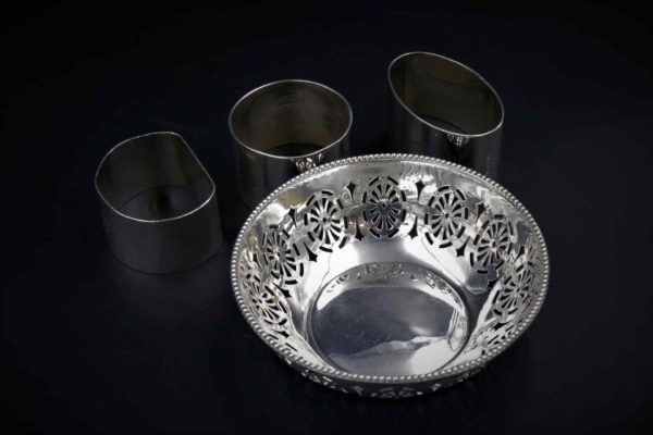05 - 317.8_Silver Bon Bon Dish and 3x Napkin Rings_96013