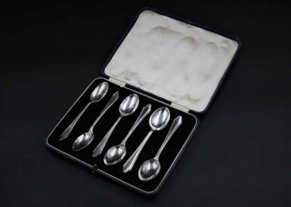 05 - 320.1_Set of Silver Spoons_96016