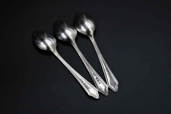 05 - 320.5_Set of Silver Spoons_96016