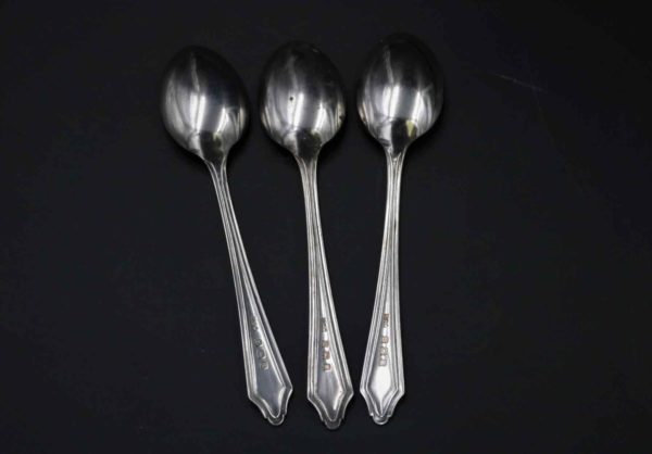 05 - 320.7_Set of Silver Spoons_96016