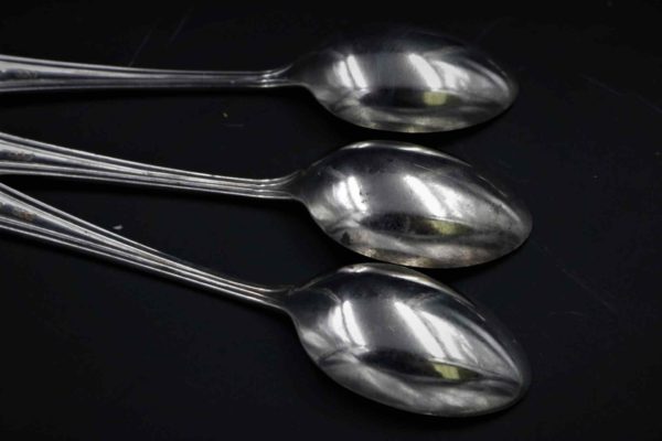 05 - 320.8_Set of Silver Spoons_96016