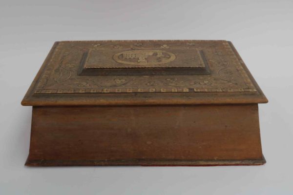 05 - 34.3_Ornate Victorian Sewing Box_95591