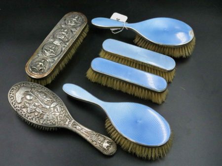 05 - 35.1_A selection of silver brushes and other white metal brushes_97591