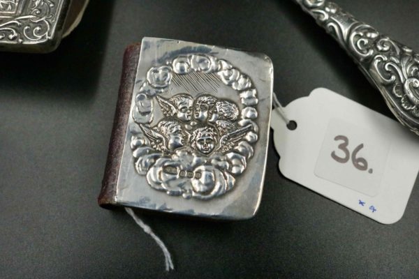 05 - 36.2_A selection of Silver items_97592
