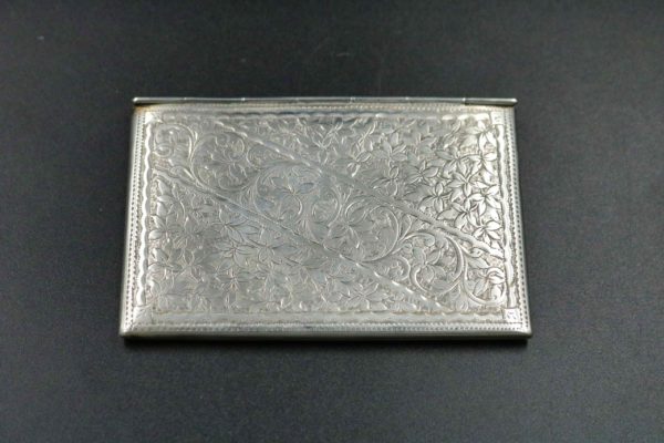05 - 37.7_Silver envelope card case_97593