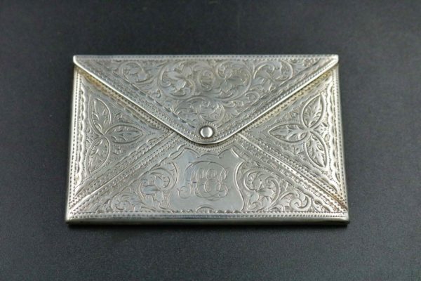 05 - 37.8_Silver envelope card case_97593