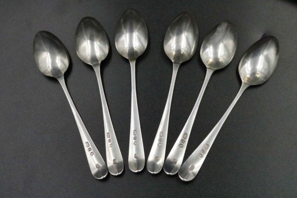 05 - 39.8_A selection of silver teaspoons_97595
