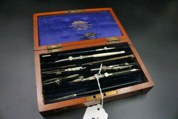 05 - 42.3_Boxed mathematical instruments_97598