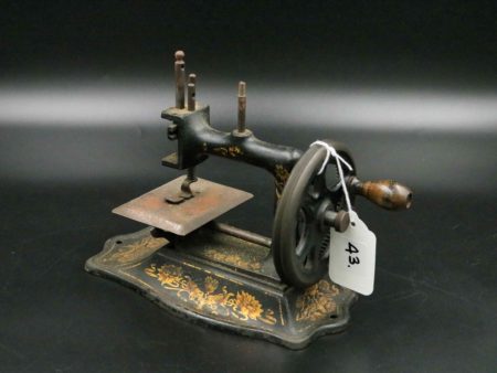 05 - 43.1_Vintage baby sewing machine_97599