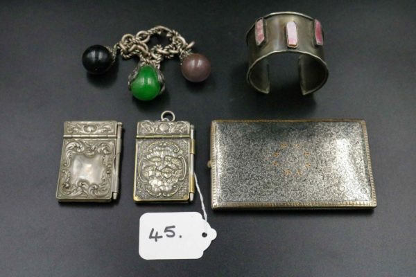 05 - 45.1_A selection of silver plated and white metal items_97601