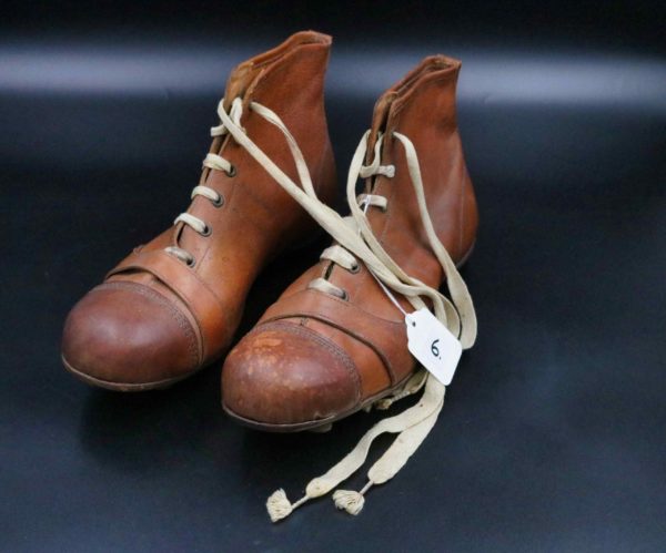05 - 6.1_Jen Goal Ward Football boots circa 1940_97562