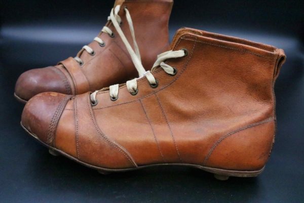 05 - 6.2_Jen Goal Ward Football boots circa 1940_97562