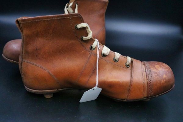 05 - 6.3_Jen Goal Ward Football boots circa 1940_97562