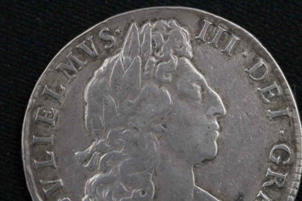 05 - 73.5_William III Half Crown Coin 1698_95631