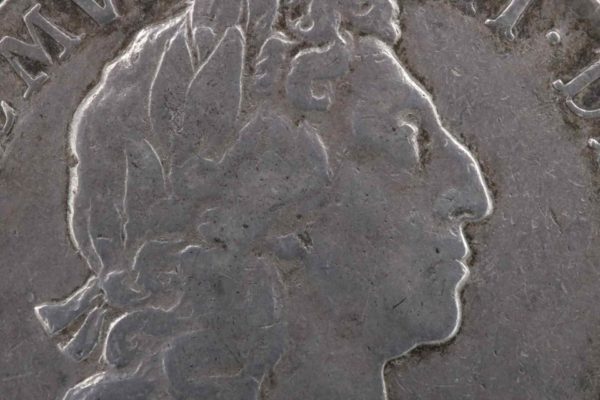 05 - 73.6_William III Half Crown Coin 1698_95631