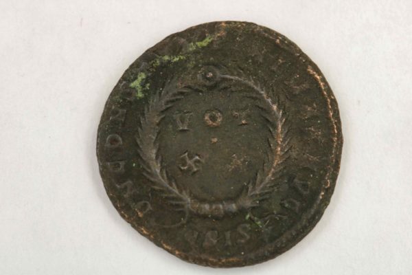 05 - 80.4_Ancient Roman Coin Emperor Constanine I_97645