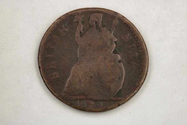 05 - 89.8_Victoria 1884 Farthing George III 1807 and King Charles II Coin 1674_98329
