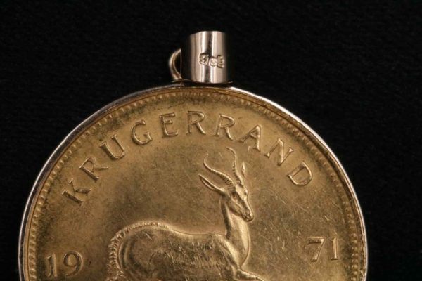 05 - 92.4_1 Oz Gold Krugerrand with 9CT Gold Mount for a Pendant 1971_95650